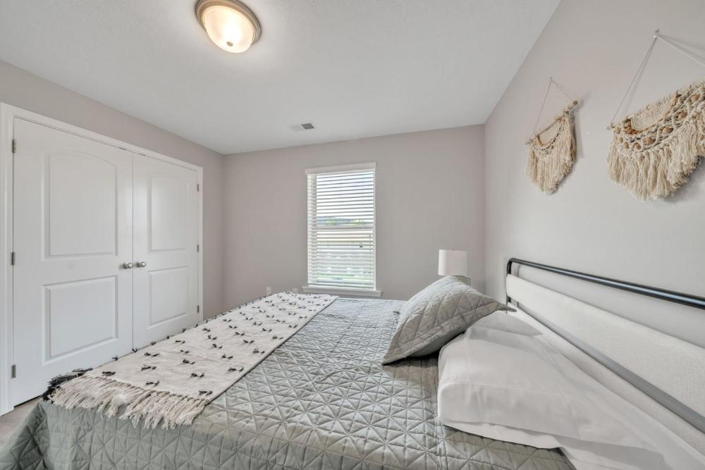 Stonecrest 712, 2Bd Apt I Free Parking I Pool